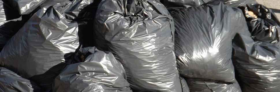 Innfører gebyr for ugjennomsiktige søppelsekker
